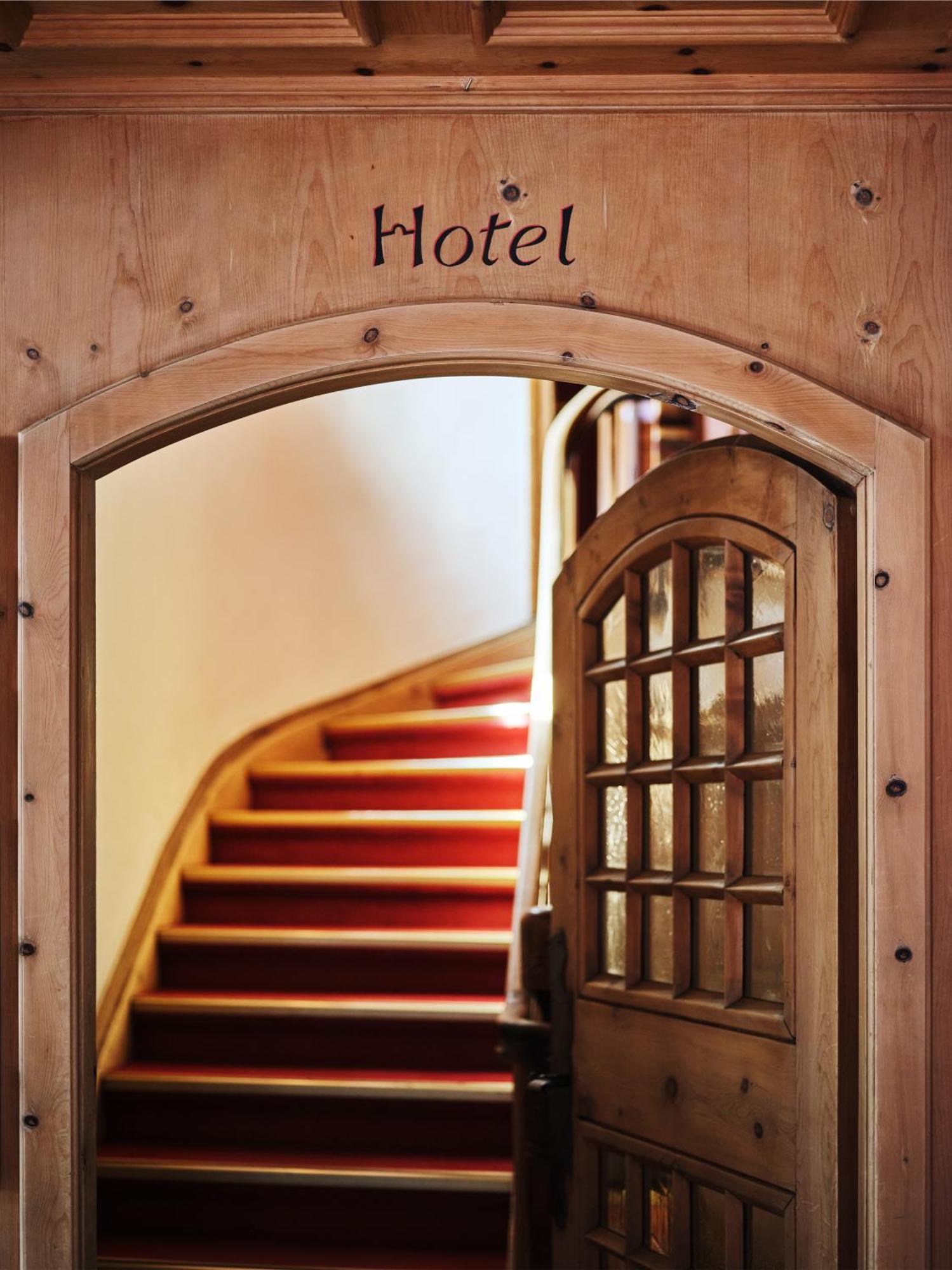 Hotel Chesa Grischuna Клостерс Экстерьер фото