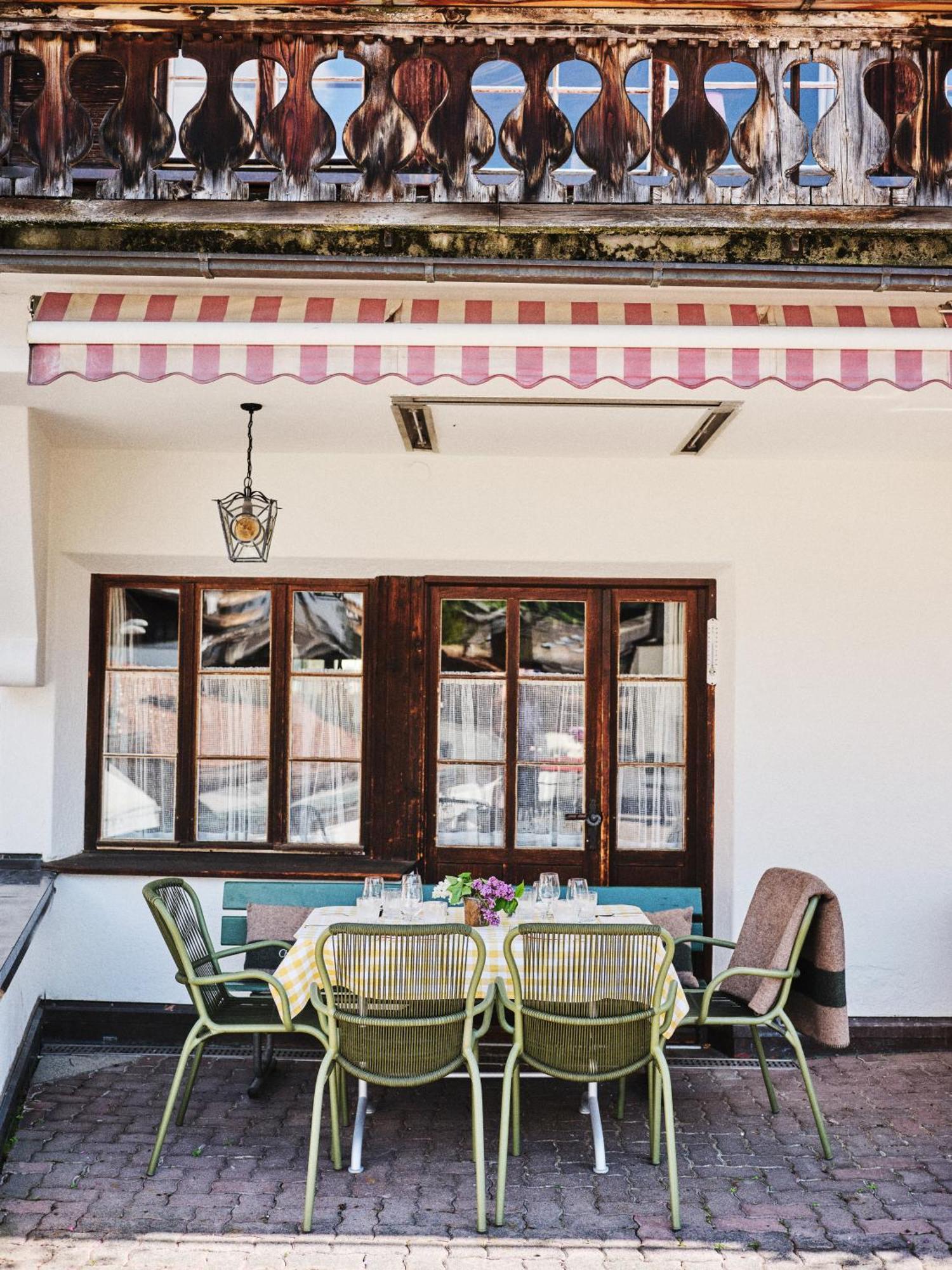 Hotel Chesa Grischuna Клостерс Экстерьер фото