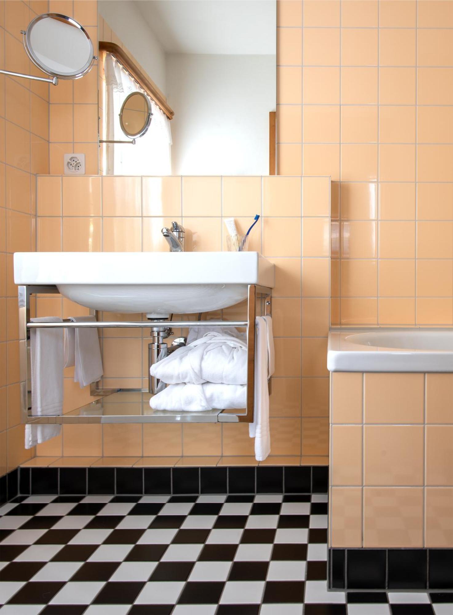Hotel Chesa Grischuna Клостерс Номер фото